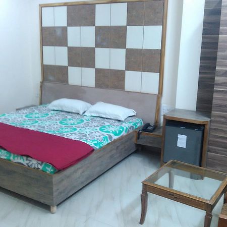 Hotel Palace Hoshiarpur 외부 사진